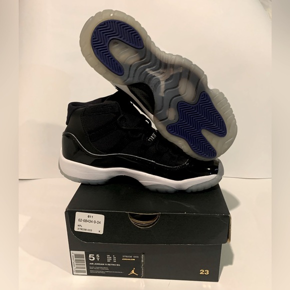 Air Jordan 11 retro “space jam”